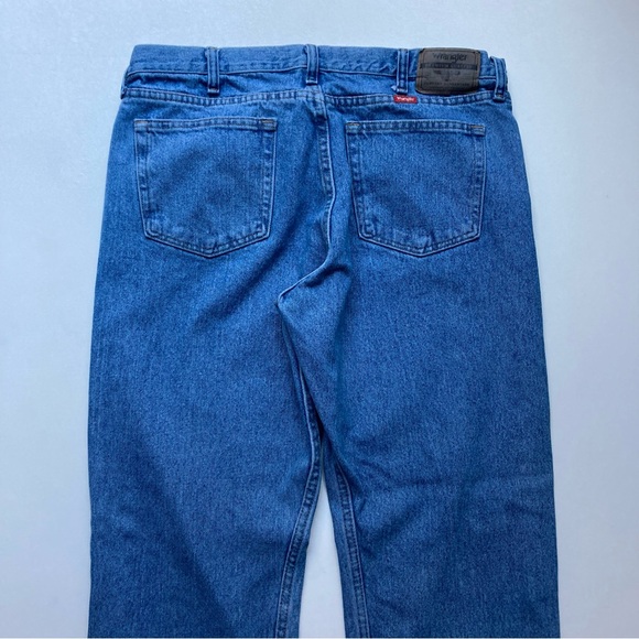Wrangler Relaxed Fit Jeans Mens Size 36x29 Medium Wash - Picture 4 of 9
